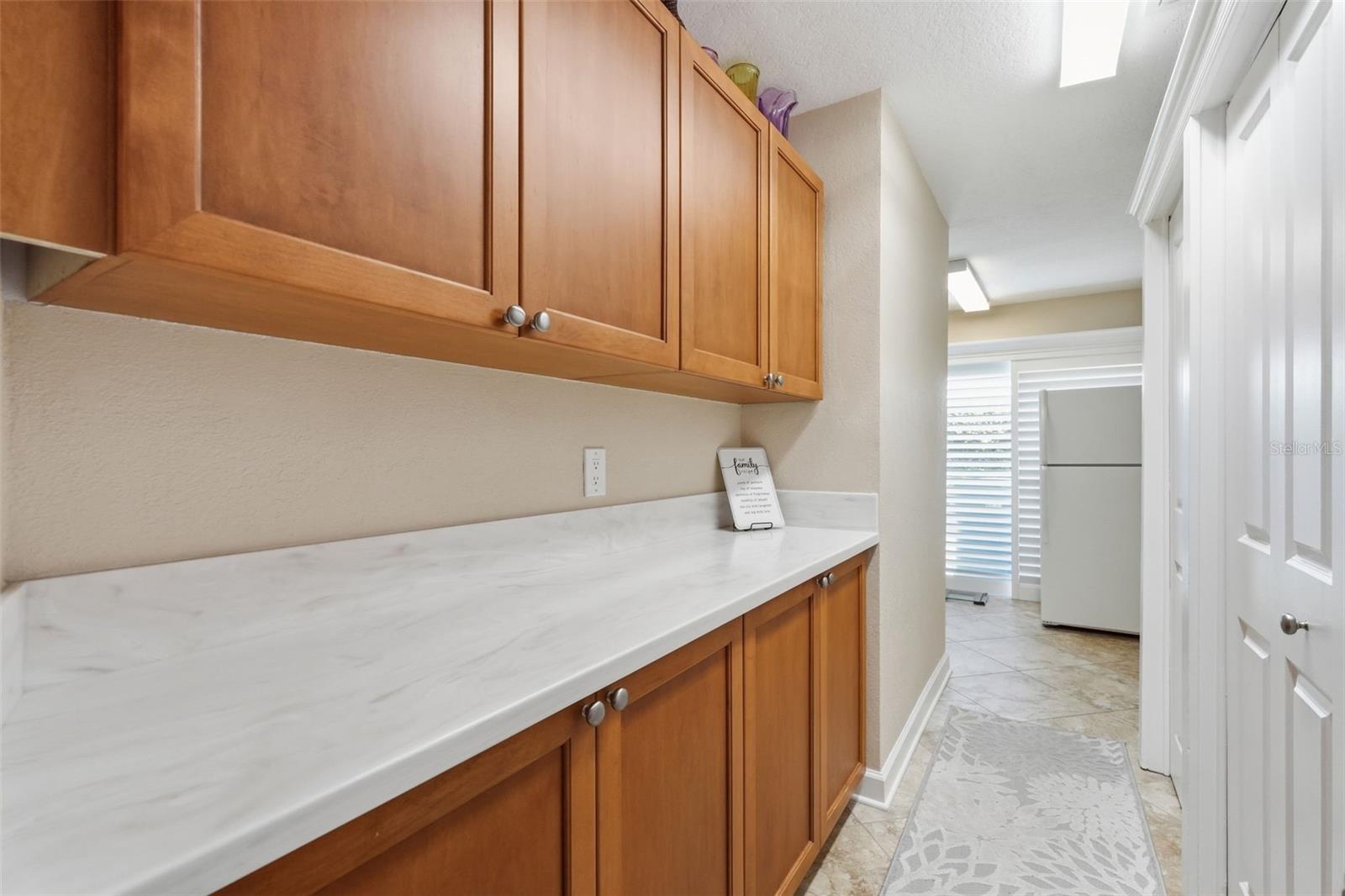 Image 18 of 36 For 5860 Leeland Street S