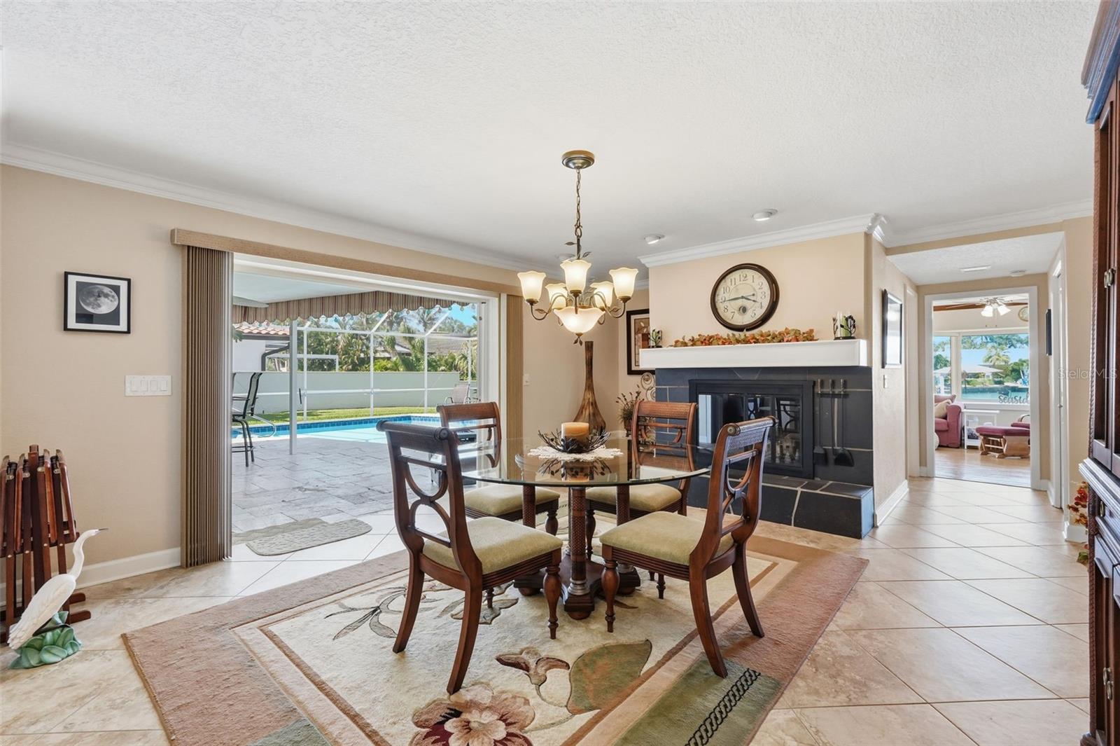 Image 21 of 36 For 5860 Leeland Street S