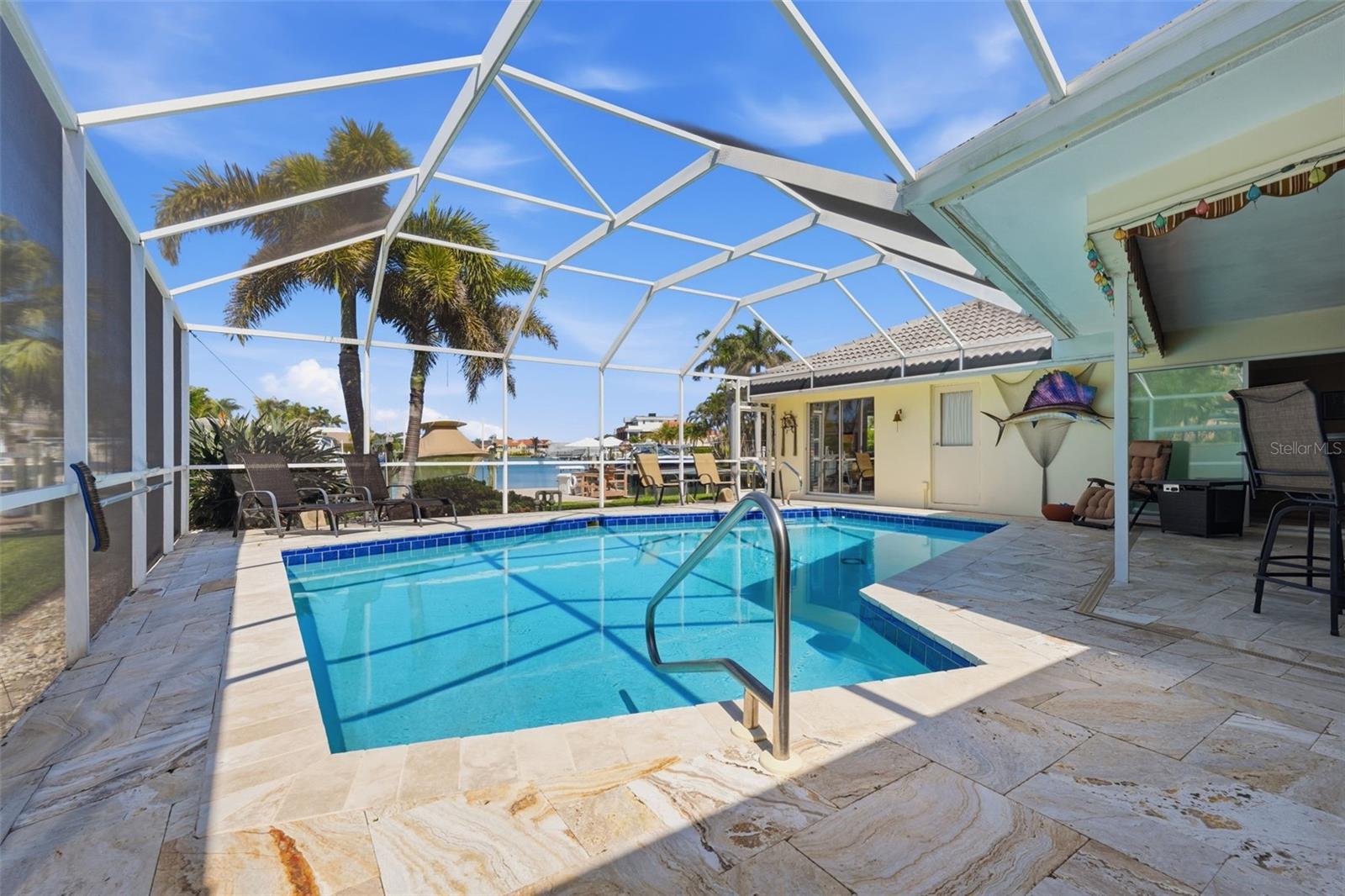 Image 5 of 36 For 5860 Leeland Street S