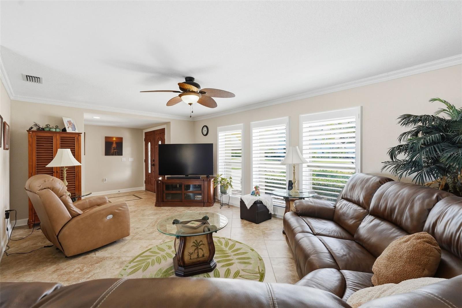 Image 8 of 36 For 5860 Leeland Street S