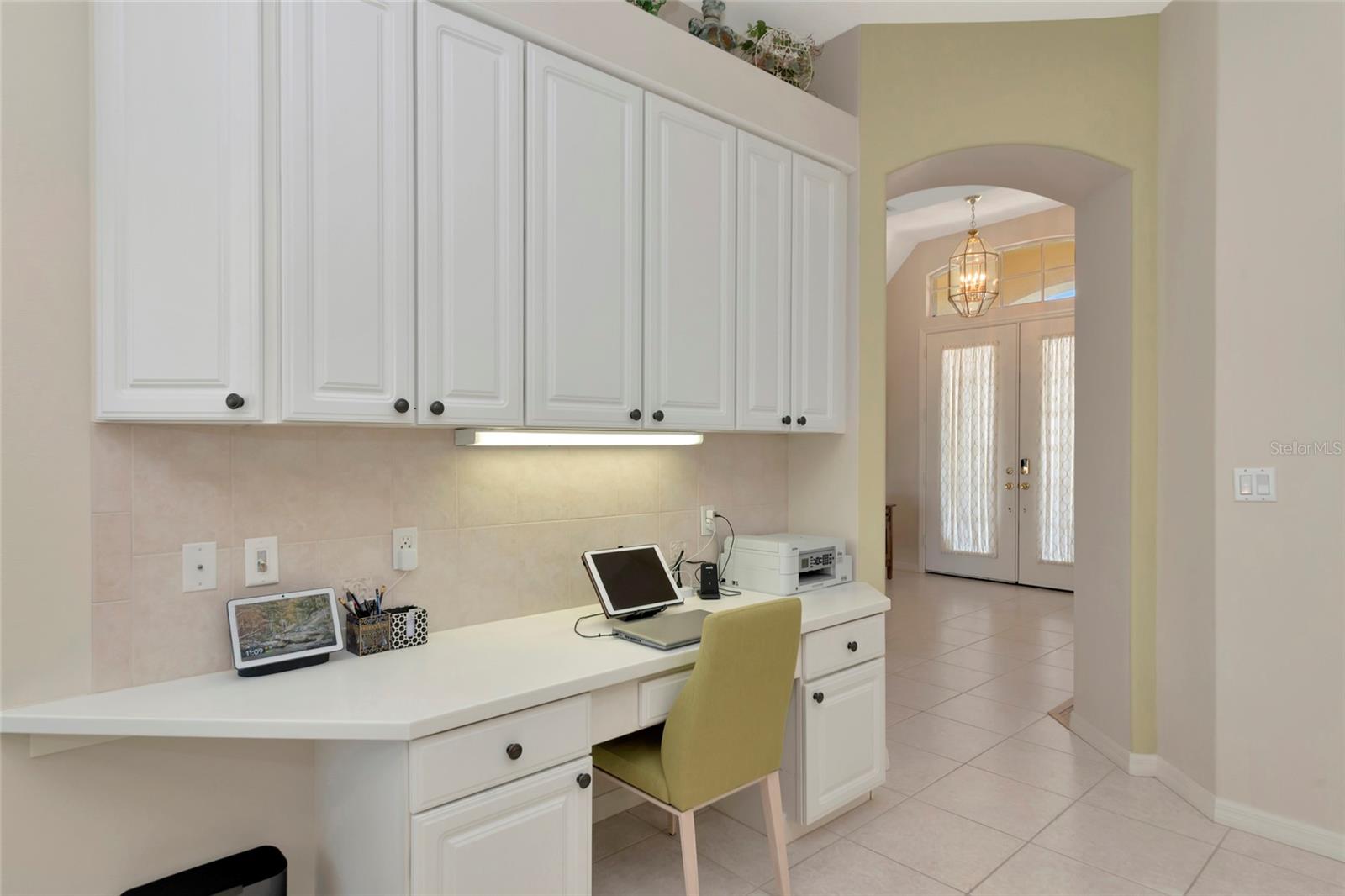 Image 13 of 31 For 4956 Bridgehampton Boulevard