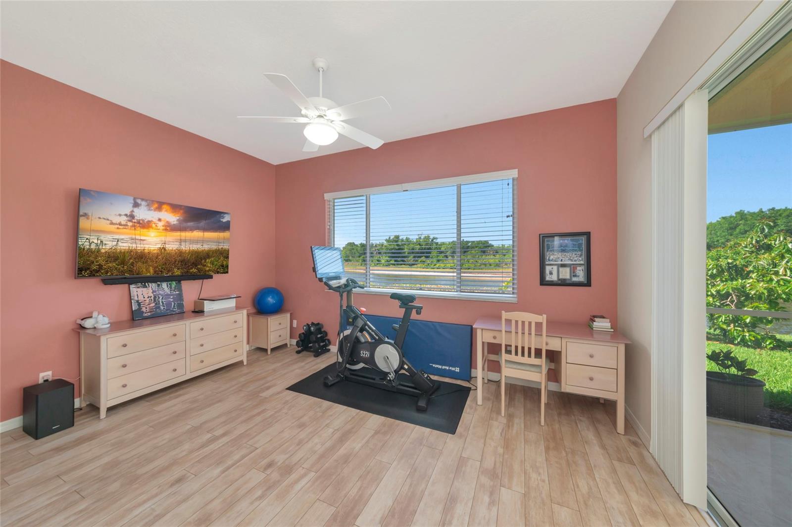 Image 19 of 31 For 4956 Bridgehampton Boulevard