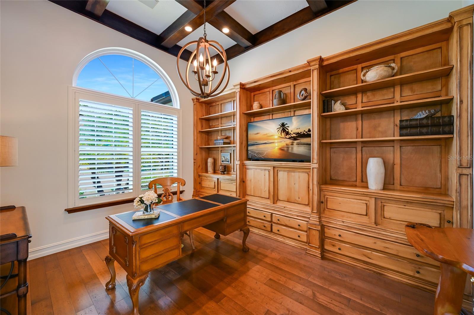 Image 33 of 100 For 6903 Belmont Court