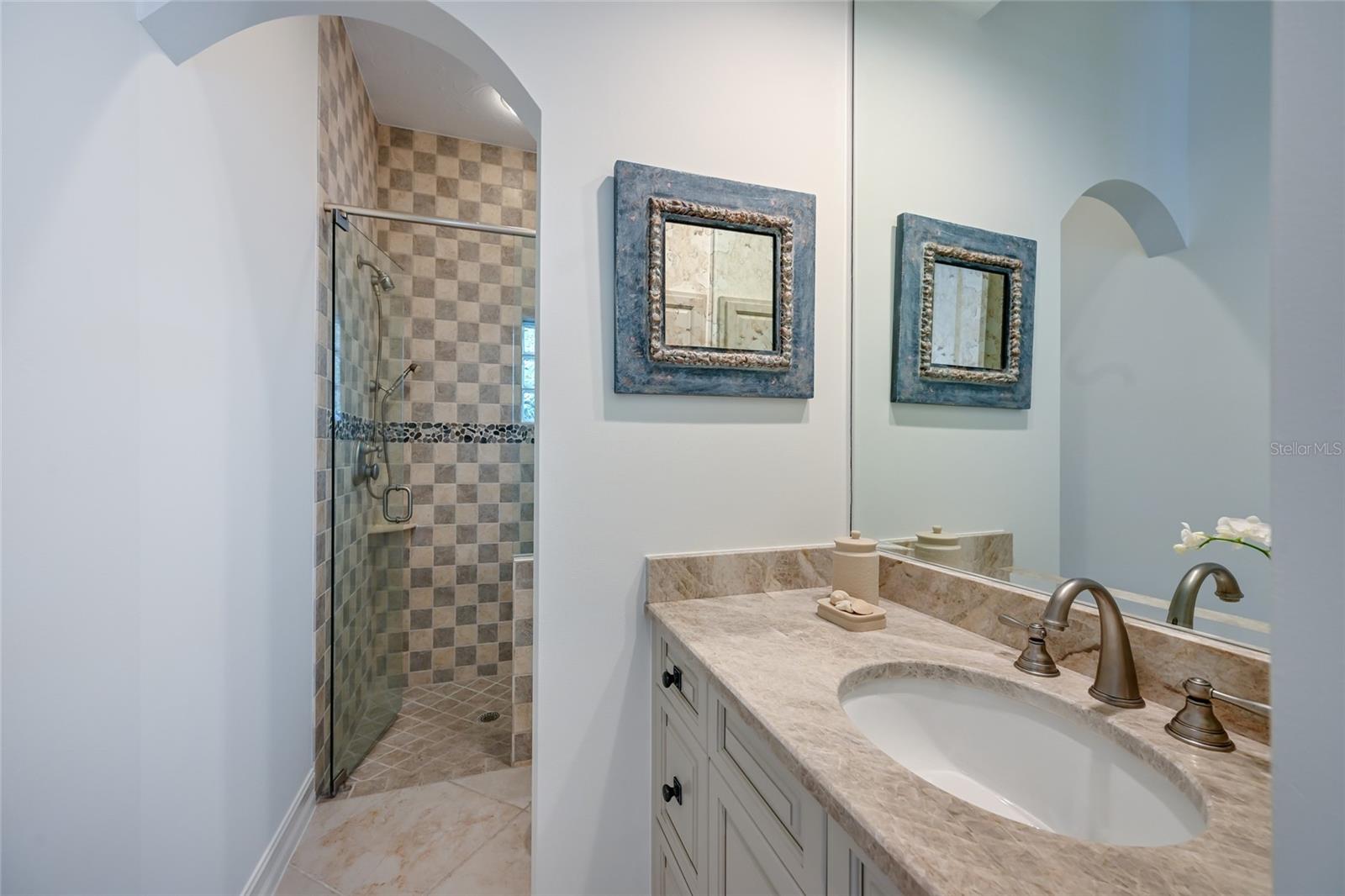 Image 47 of 100 For 6903 Belmont Court