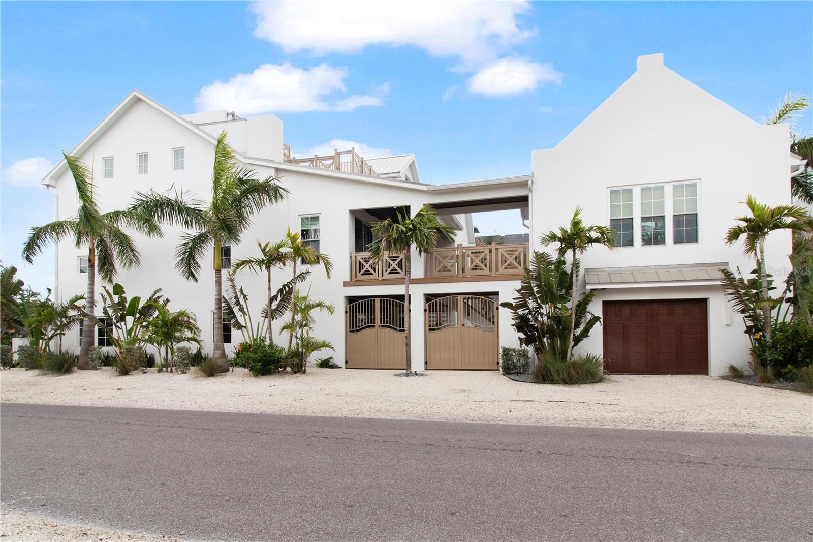 Image 7 of 100 For 416 Alamanda Road