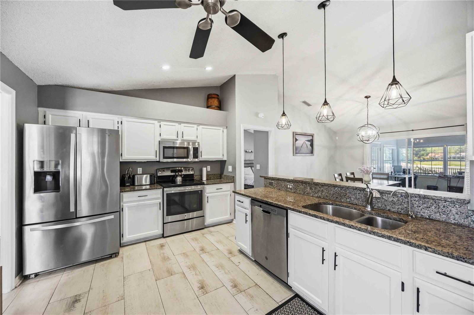 Image 15 of 60 For 4851 Hamlets Grove Drive