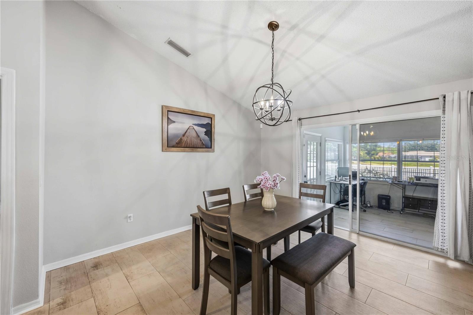 Image 19 of 60 For 4851 Hamlets Grove Drive