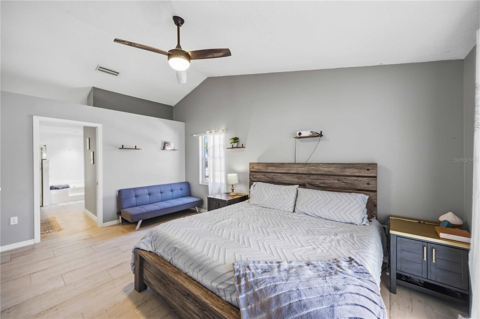 Image 34 of 60 For 4851 Hamlets Grove Drive