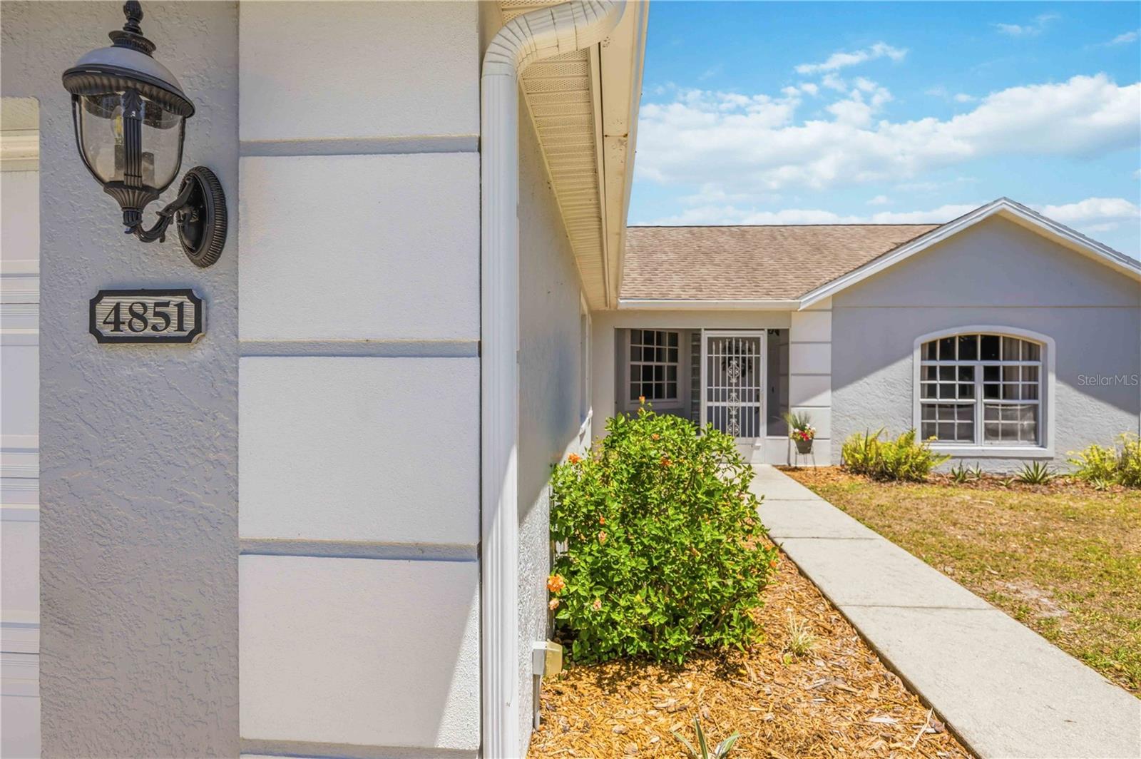 Image 4 of 60 For 4851 Hamlets Grove Drive