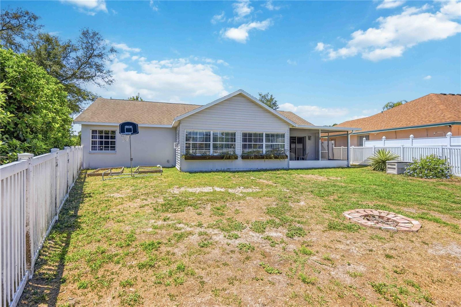 Image 46 of 60 For 4851 Hamlets Grove Drive