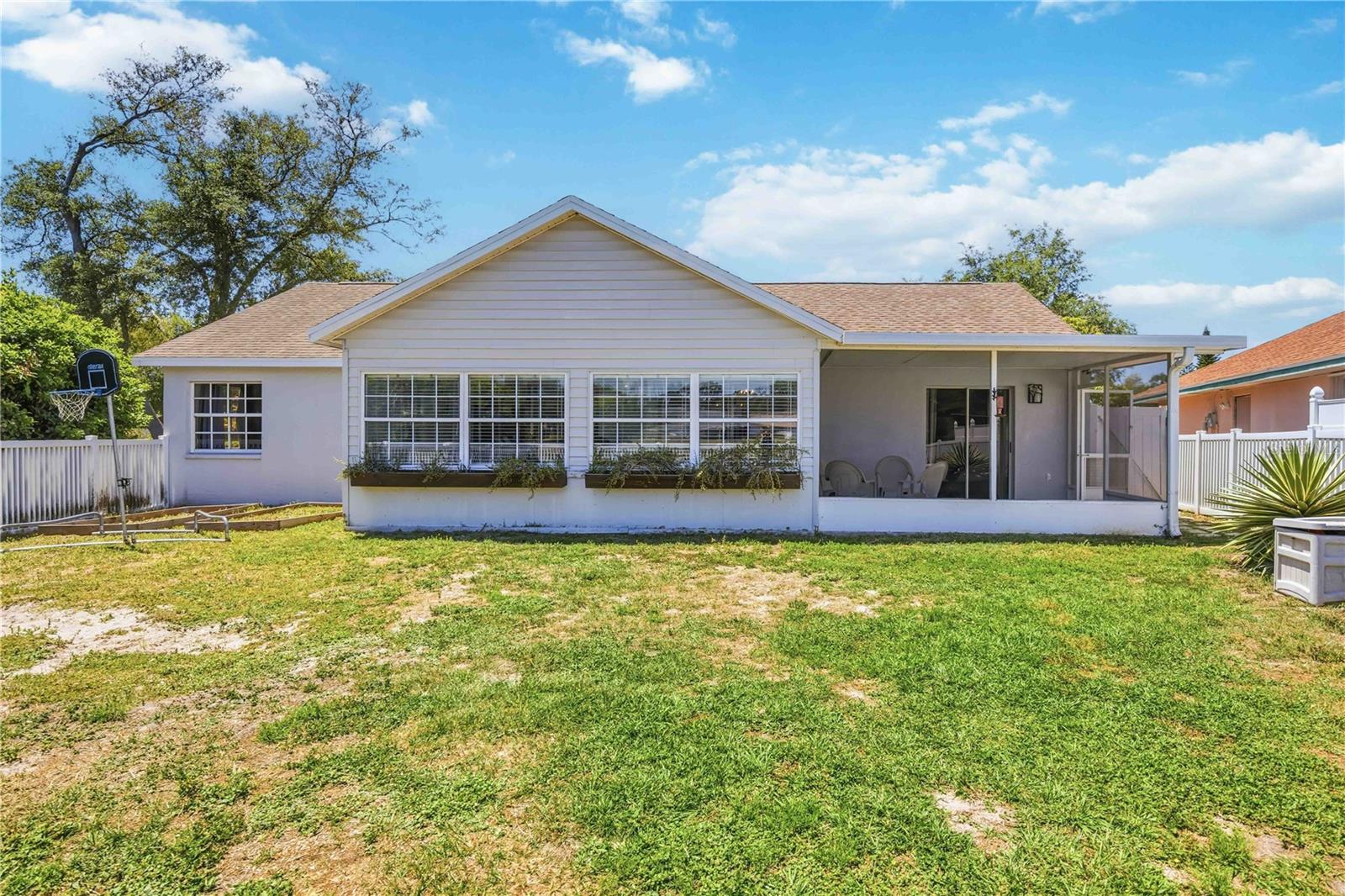 Image 47 of 60 For 4851 Hamlets Grove Drive