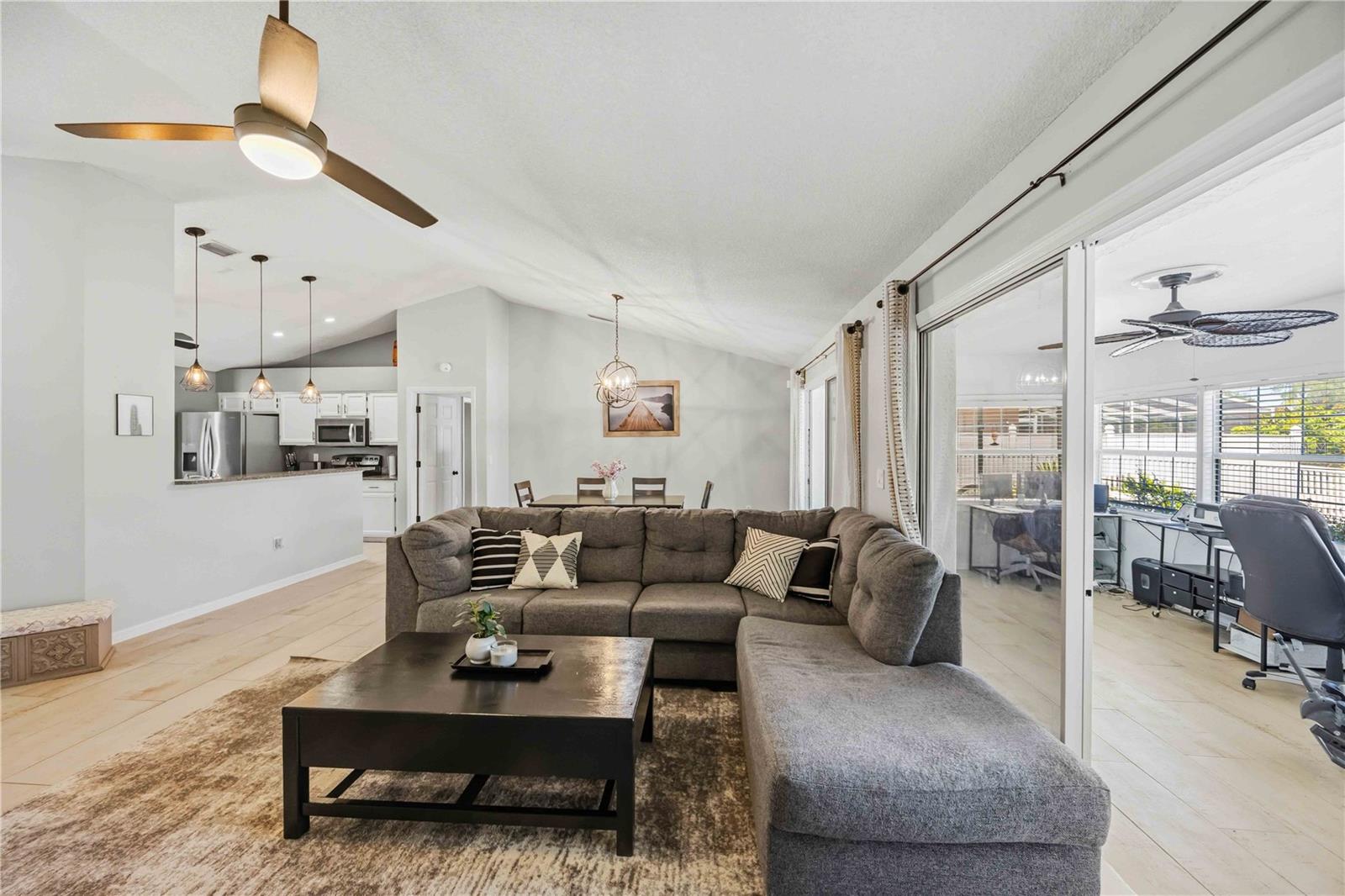 Image 8 of 60 For 4851 Hamlets Grove Drive