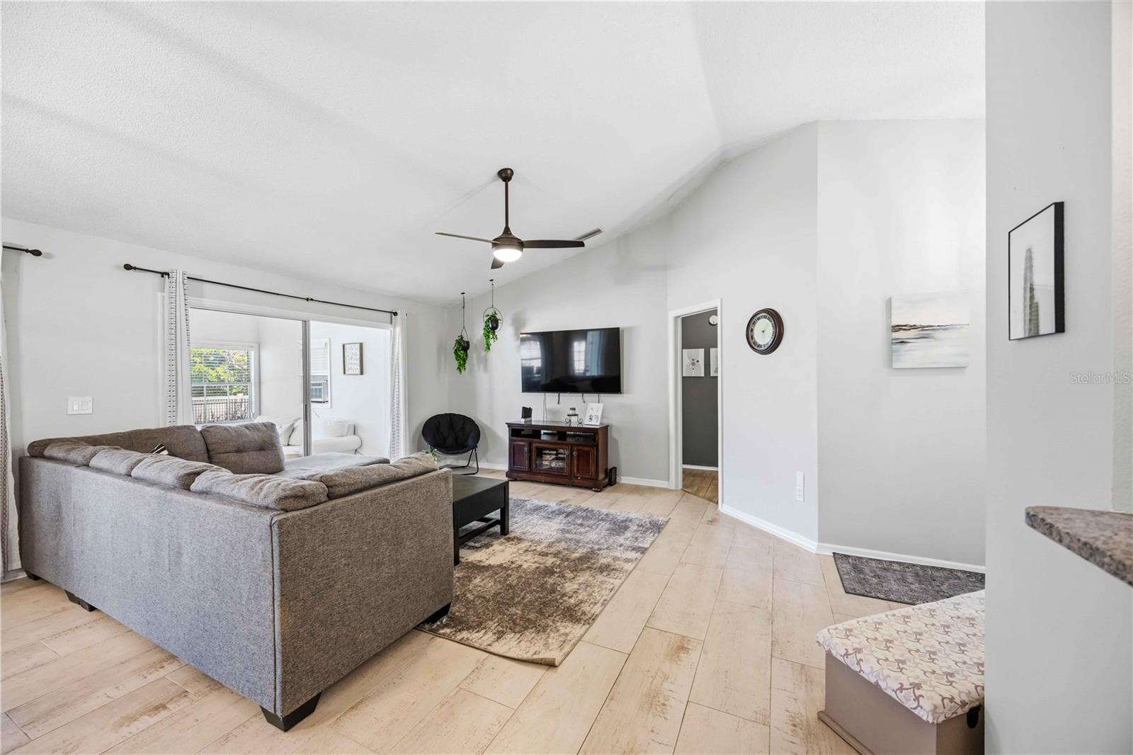 Image 9 of 60 For 4851 Hamlets Grove Drive