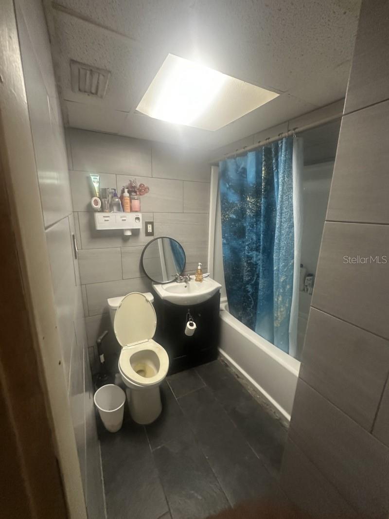 Image 6 of 6 For 5925 67th Avenue N