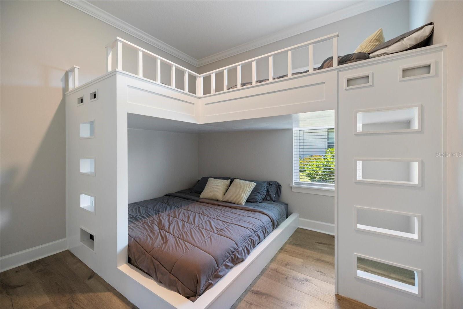 Image 41 of 47 For 3532 Santa Caterina Boulevard