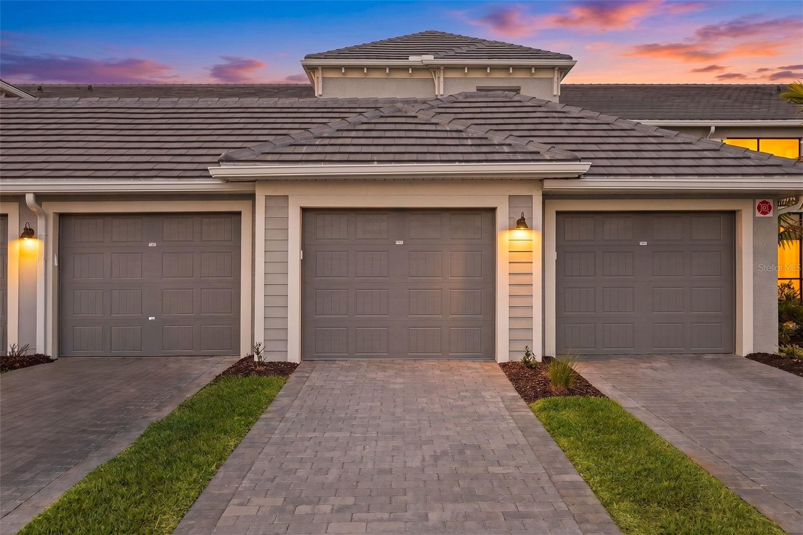 Details for 19015 Scallop Loop 104, LAKEWOOD RANCH, FL 34211