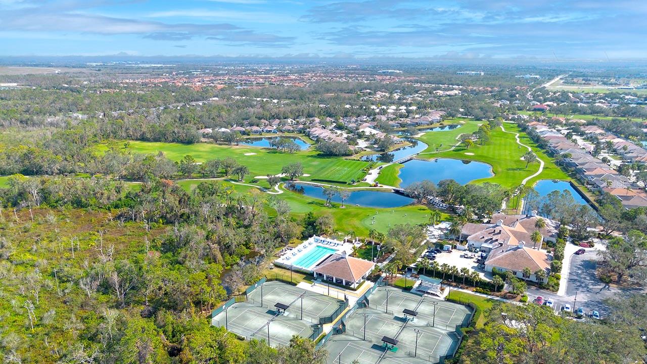 Image 27 of 45 For 10221 Loch Lomond Drive