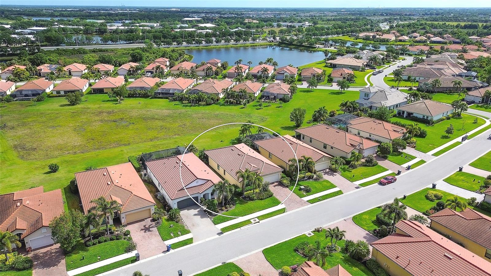 Image 4 of 45 For 10221 Loch Lomond Drive