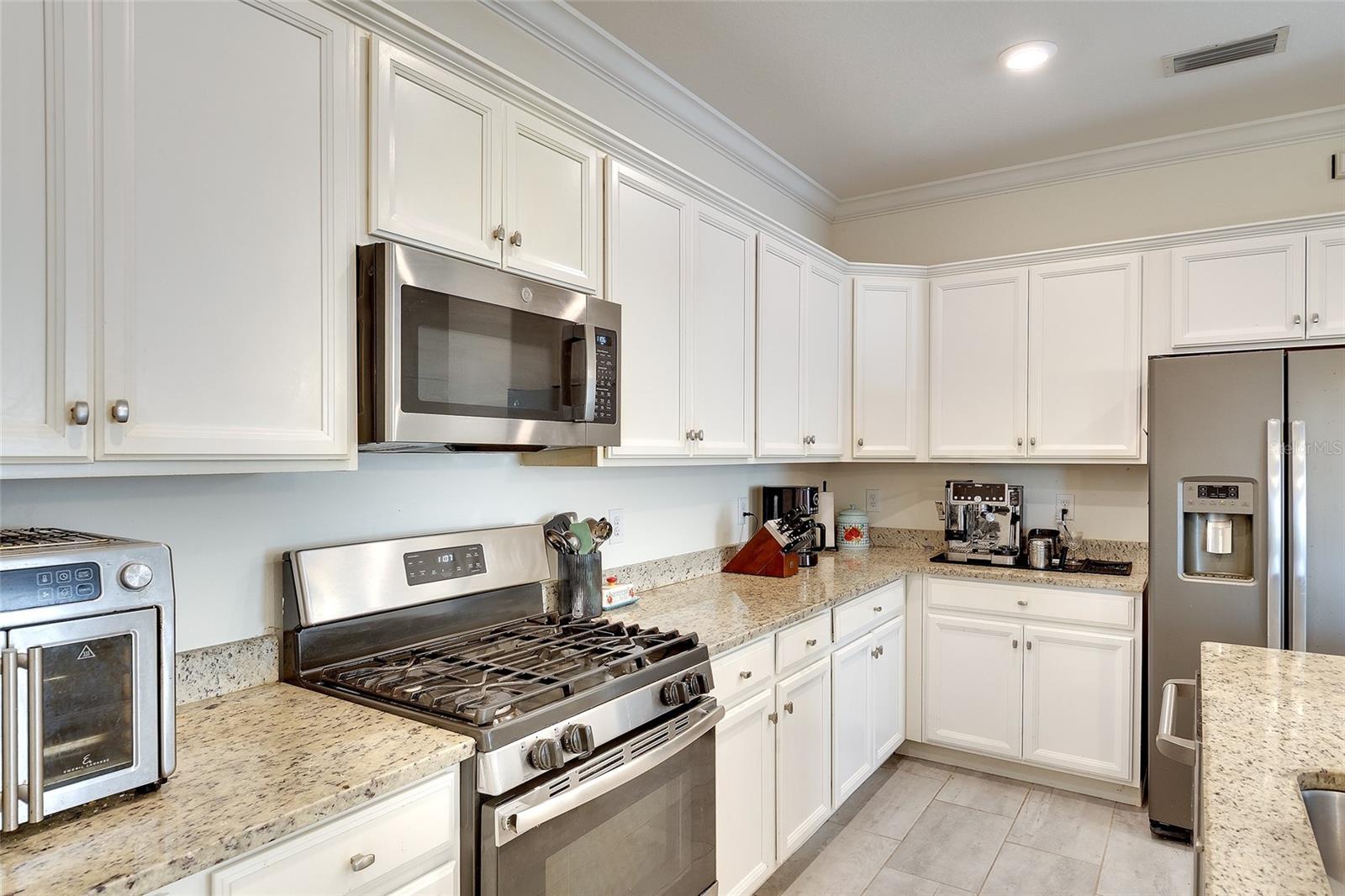 Image 6 of 45 For 10221 Loch Lomond Drive