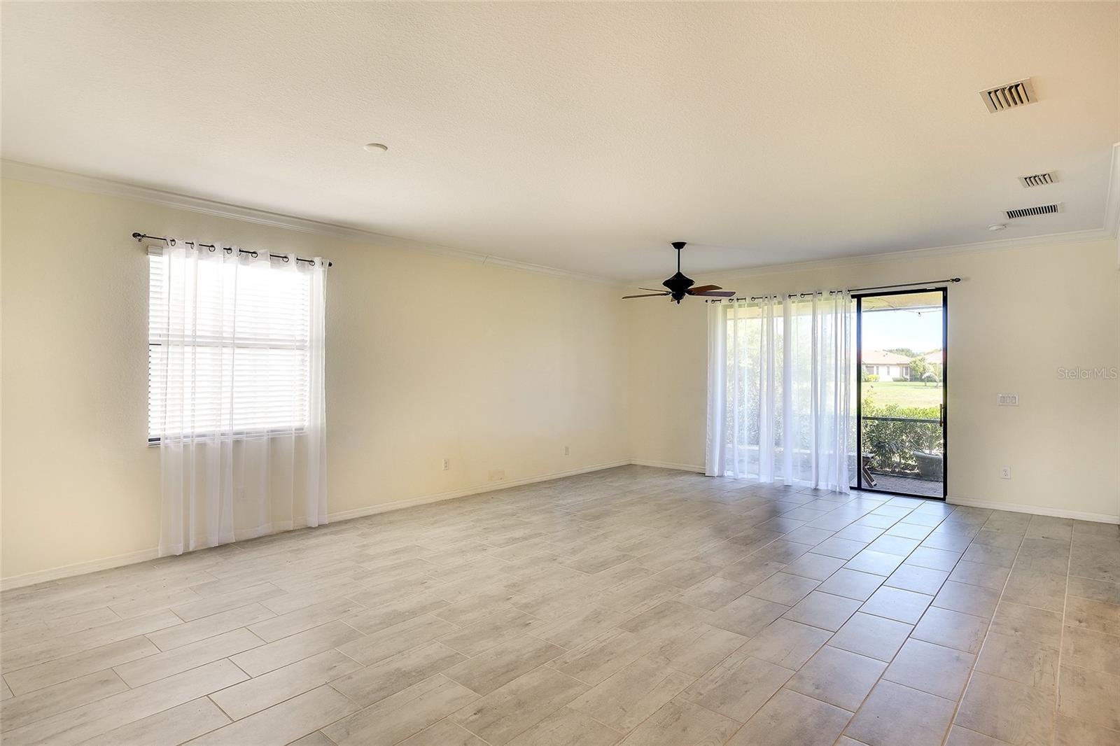 Image 8 of 45 For 10221 Loch Lomond Drive