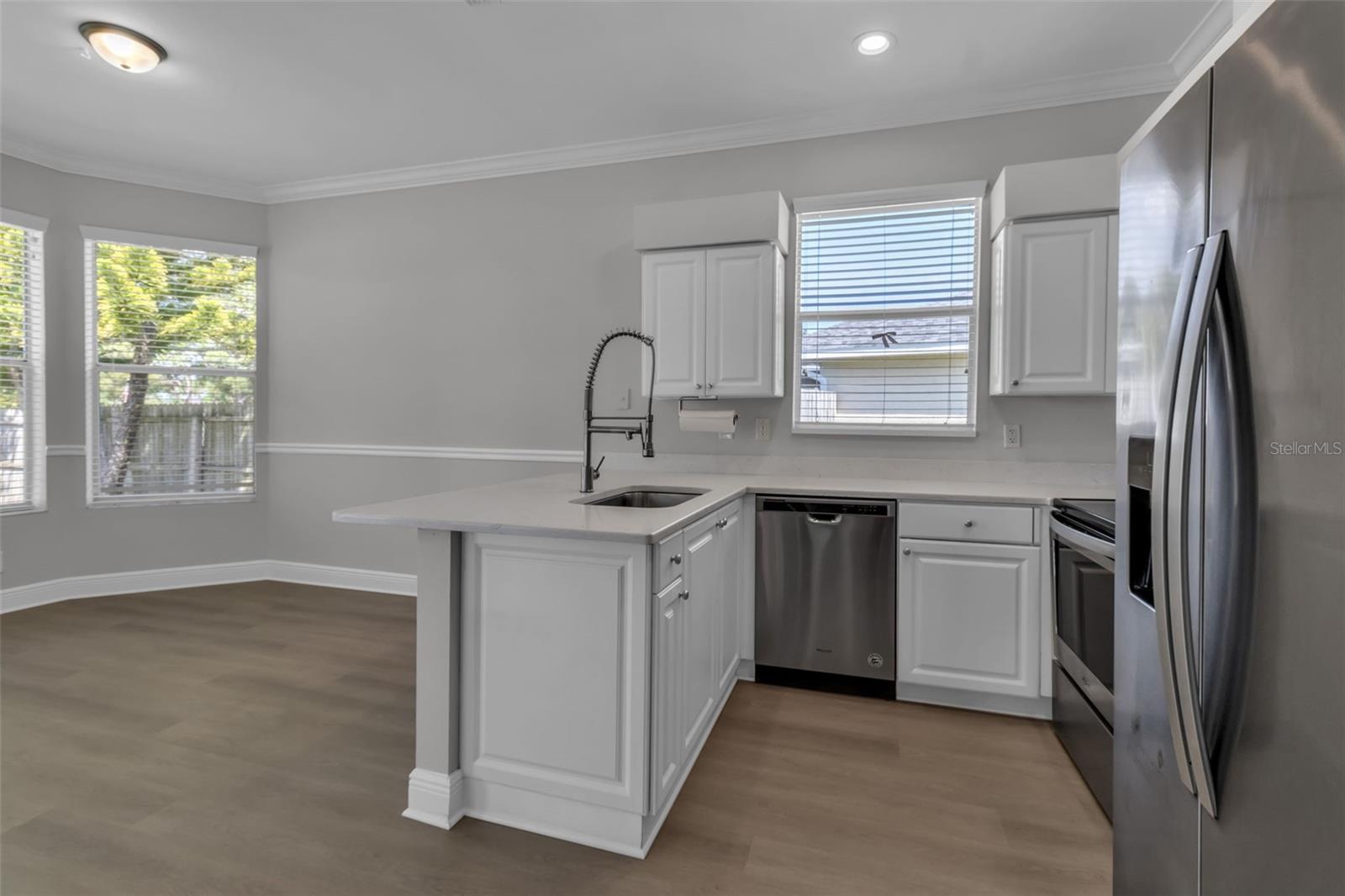 Image 11 of 47 For 4930 78th Street E