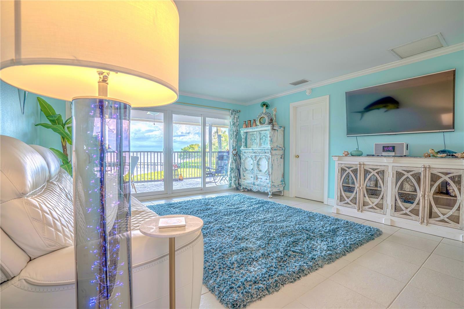 Image 11 of 29 For 749 Manatee Avenue 749