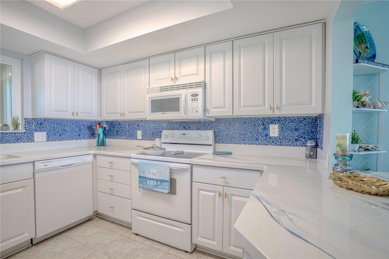 Image 13 of 29 For 749 Manatee Avenue 749