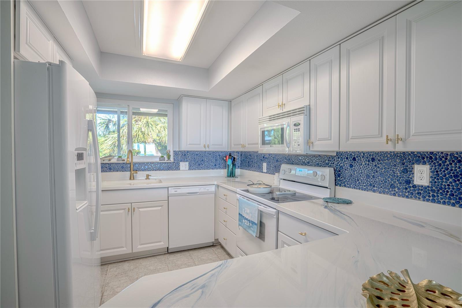 Image 14 of 29 For 749 Manatee Avenue 749