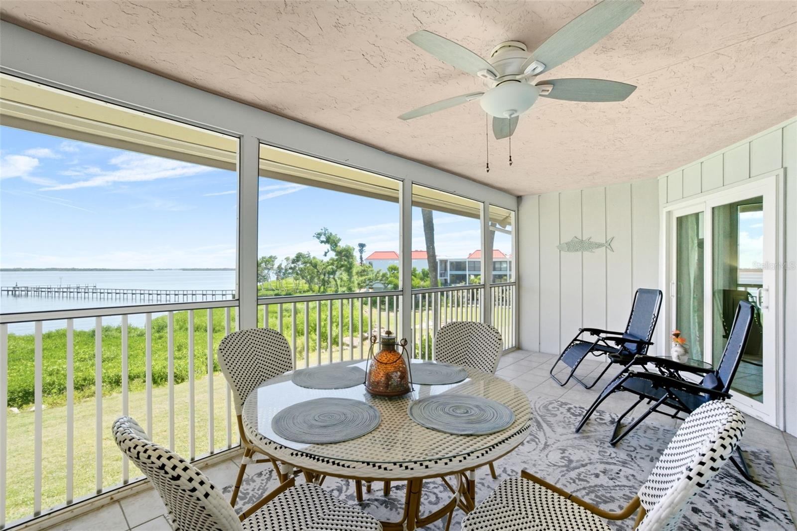 Image 24 of 29 For 749 Manatee Avenue 749
