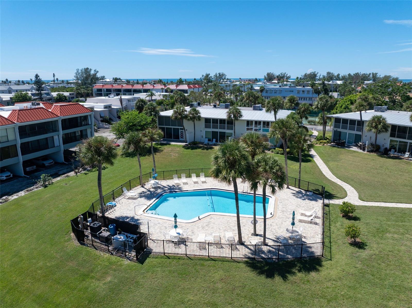 Image 3 of 29 For 749 Manatee Avenue 749