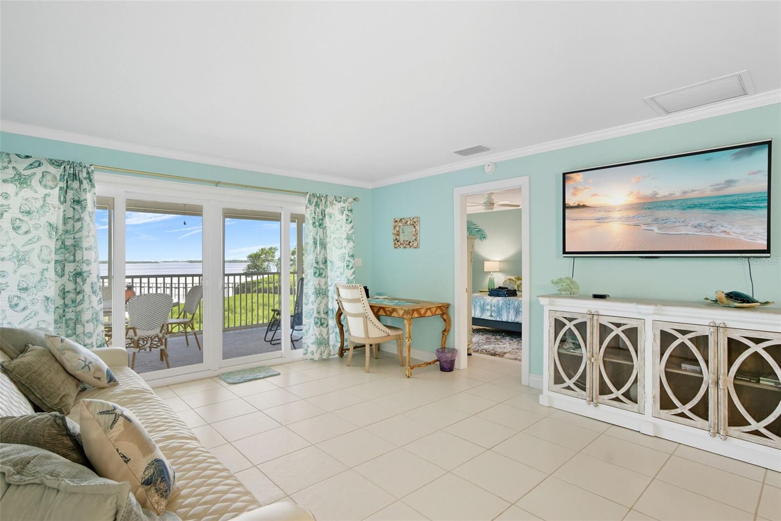 Image 7 of 29 For 749 Manatee Avenue 749
