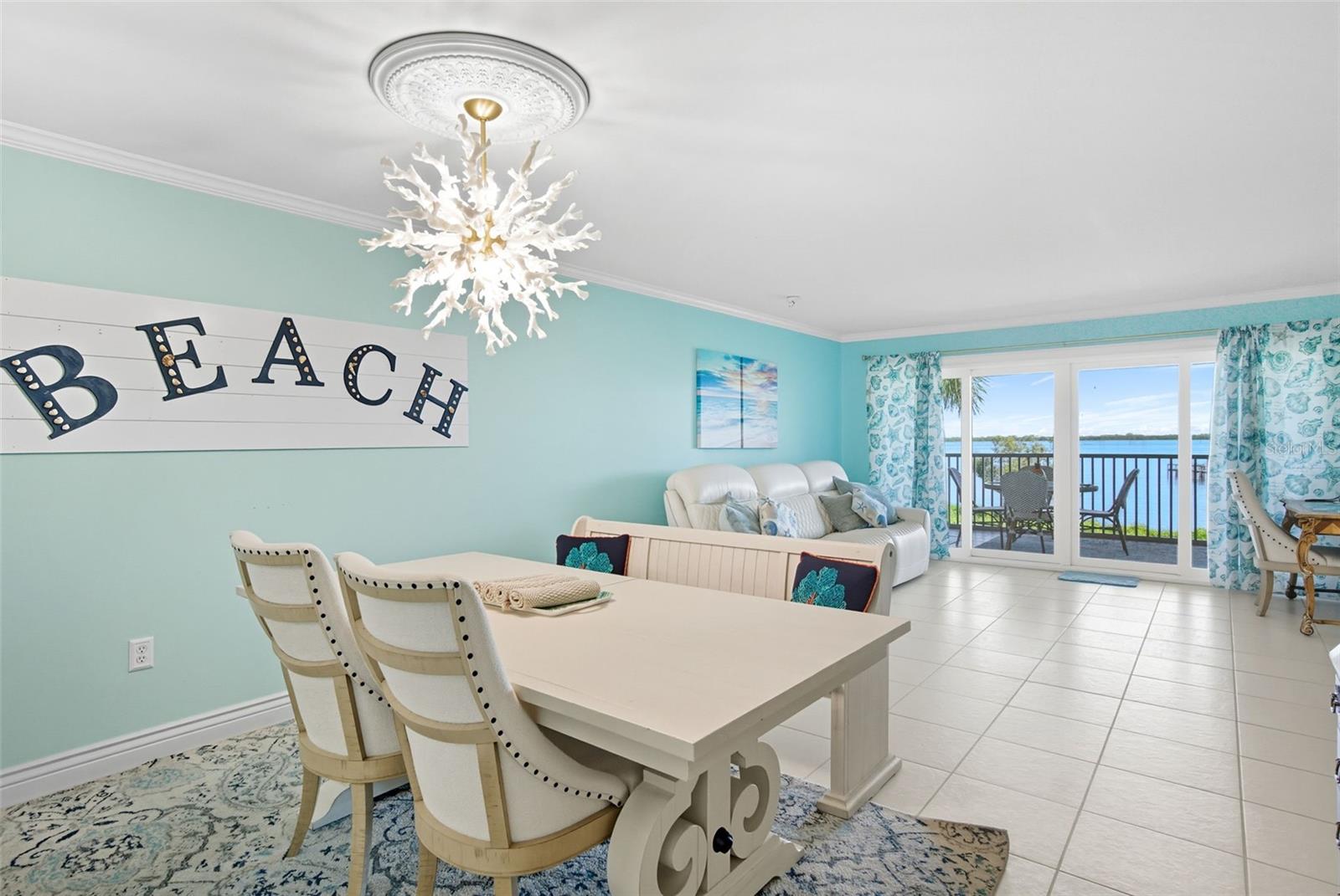 Image 9 of 29 For 749 Manatee Avenue 749
