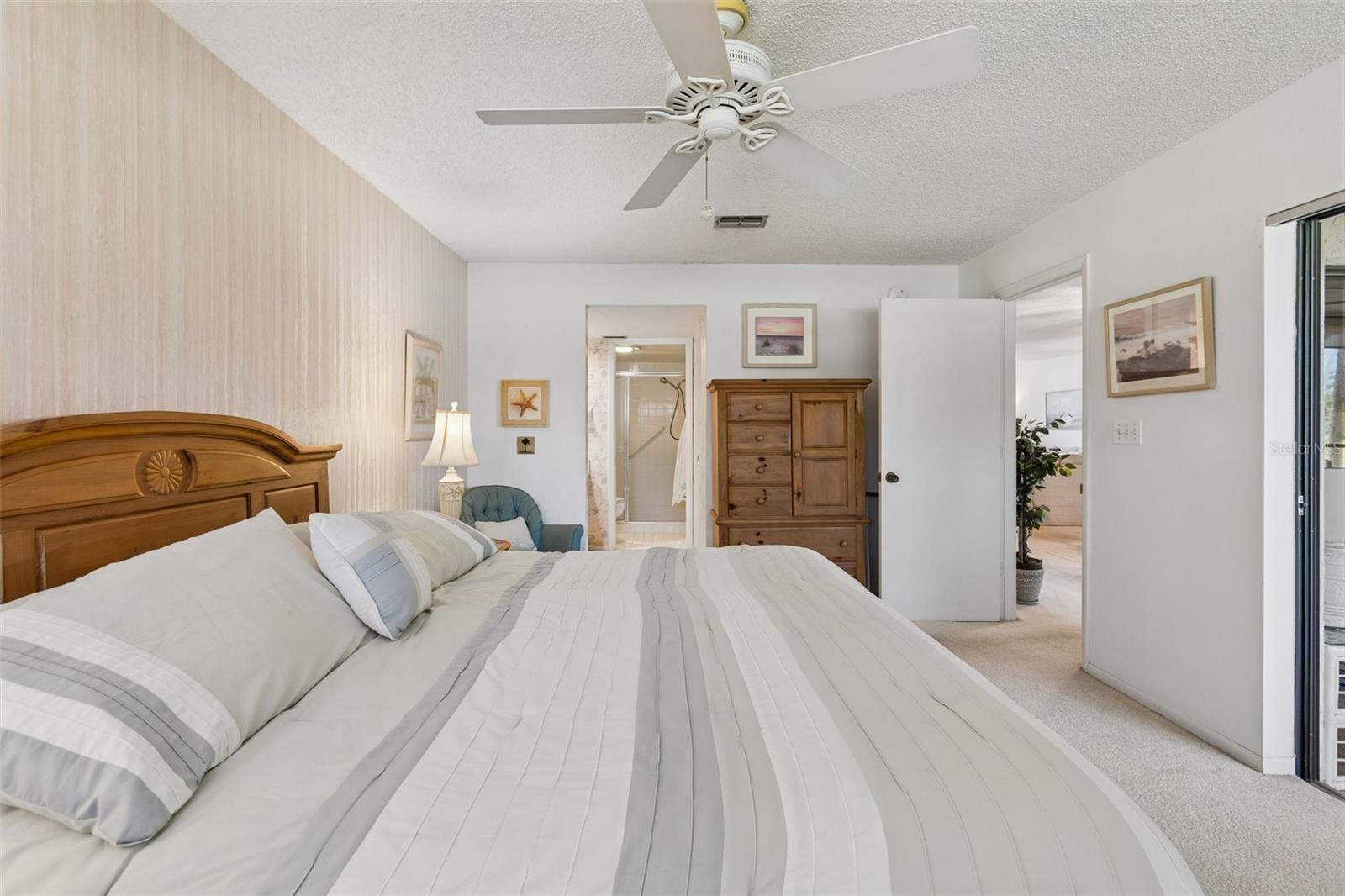 Image 20 of 63 For 6067 Fairway Lane 1413