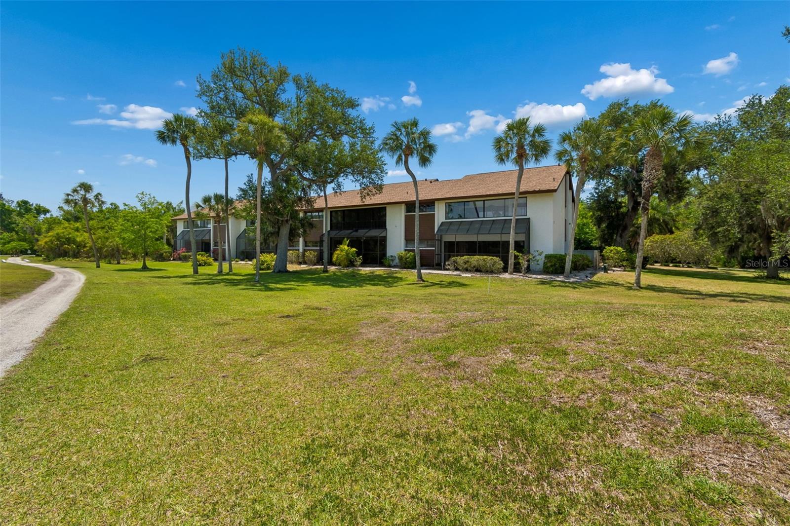 Image 36 of 63 For 6067 Fairway Lane 1413