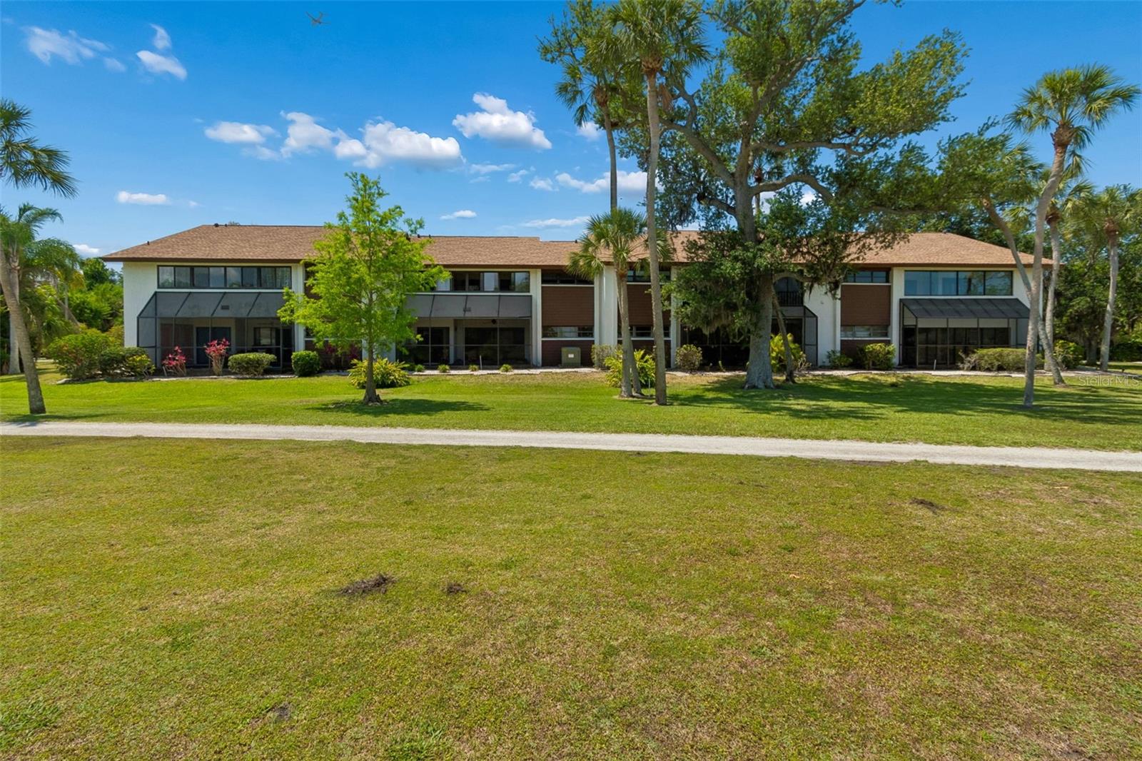 Image 38 of 63 For 6067 Fairway Lane 1413