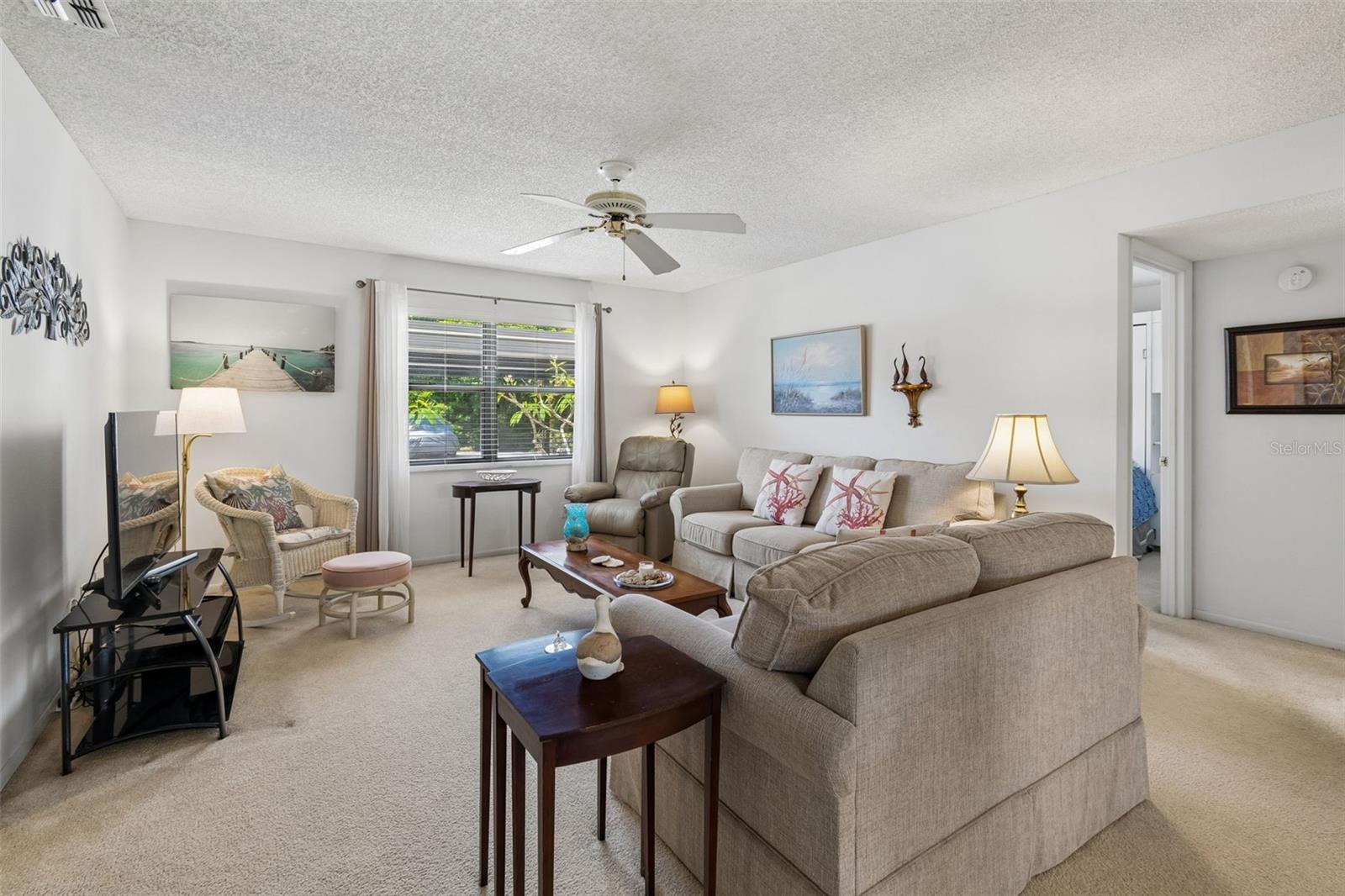 Image 8 of 63 For 6067 Fairway Lane 1413