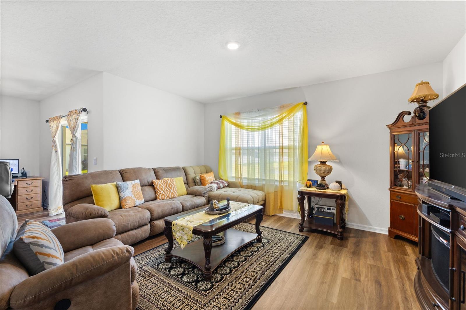 Image 11 of 37 For 2236 Grand Flora Trail