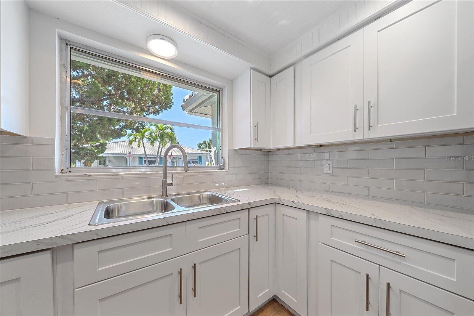 Image 11 of 33 For 597 Spanish Drive N 12