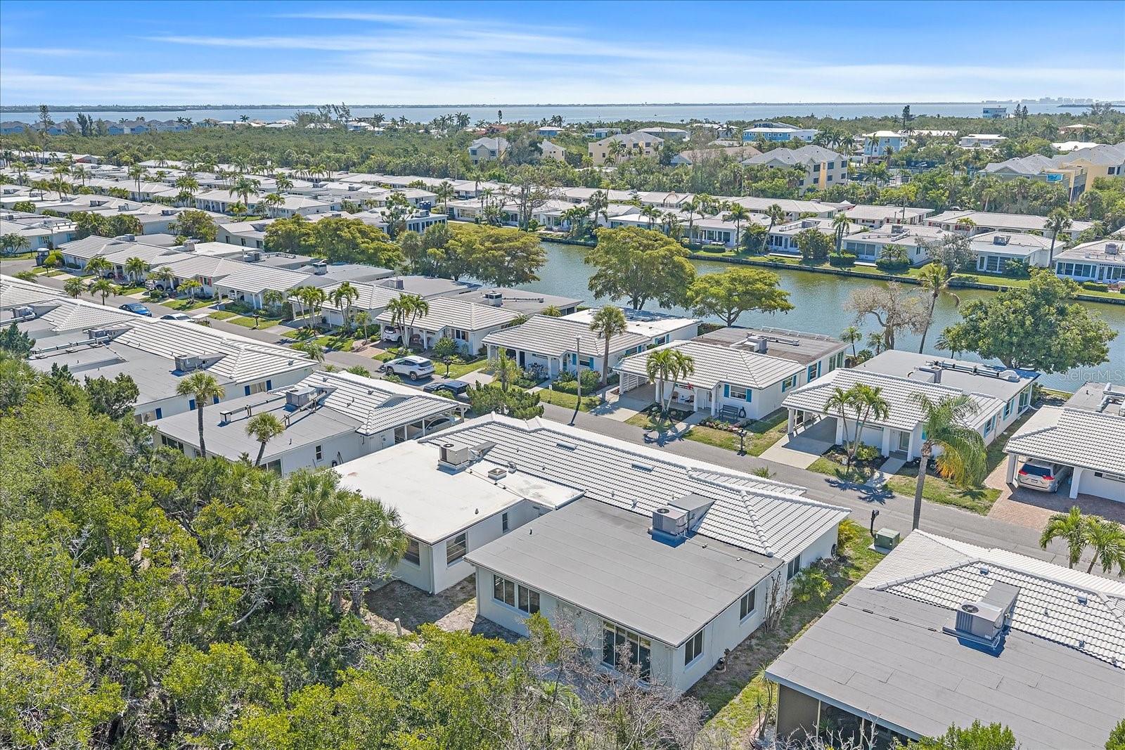 Image 29 of 33 For 597 Spanish Drive N 12