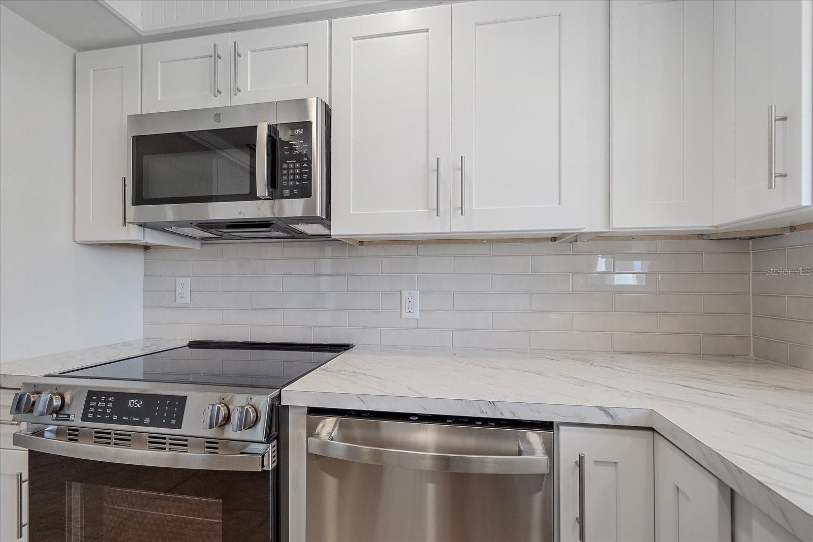 Image 7 of 33 For 597 Spanish Drive N 12