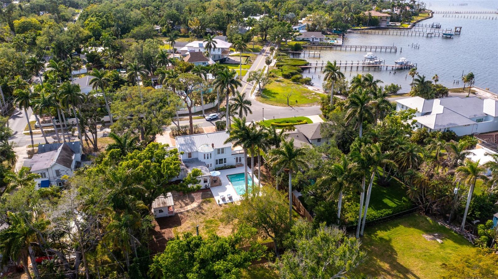 Image 3 of 60 For 108 26th Street Nw