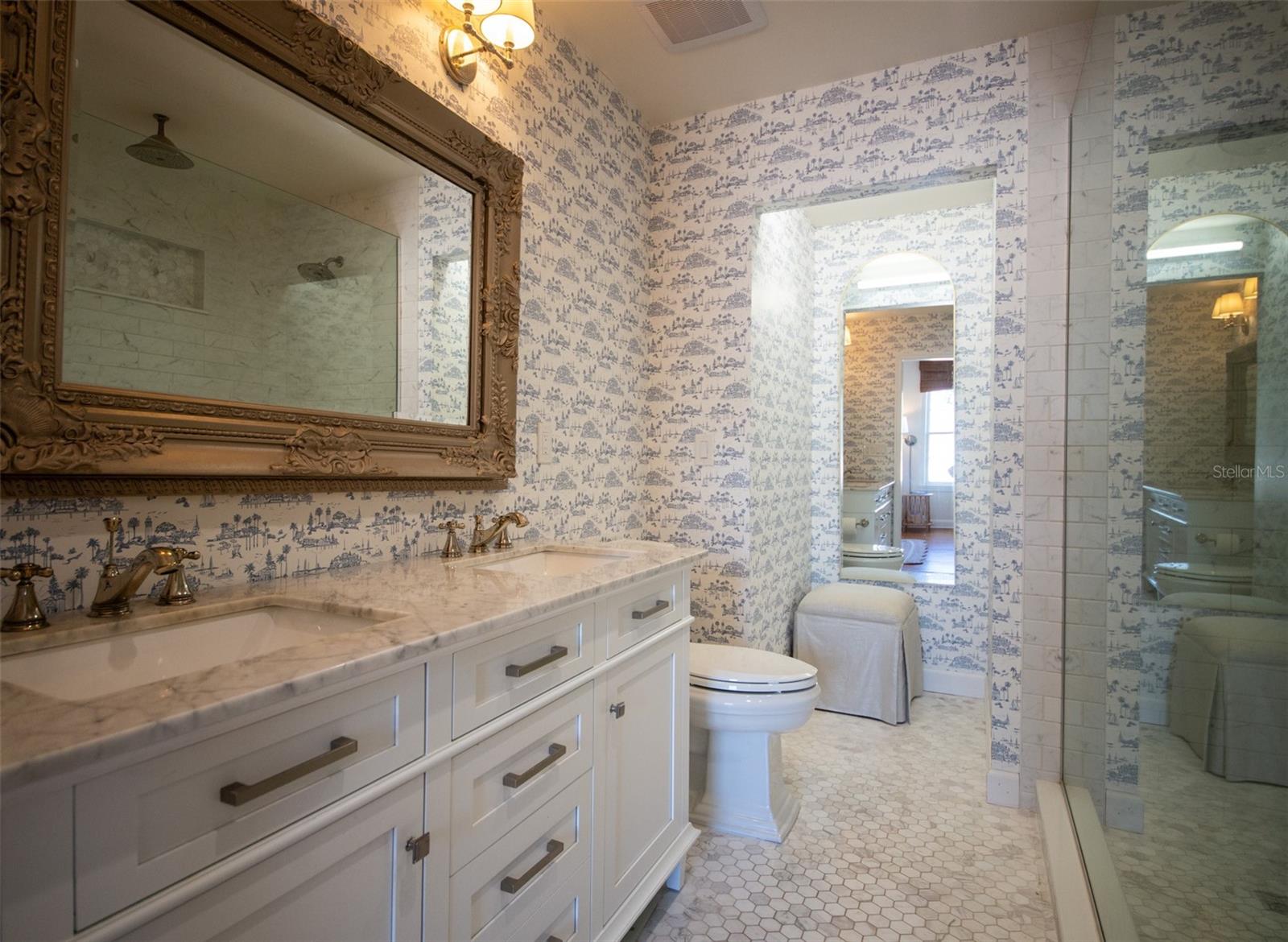 Image 43 of 60 For 108 26th Street Nw