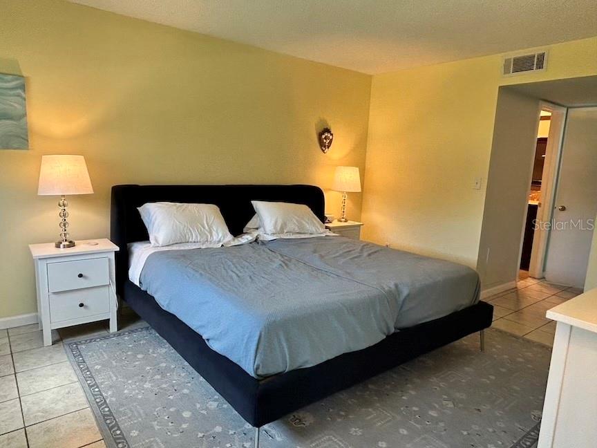 Image 8 of 15 For 5095 Bay Street Ne 111