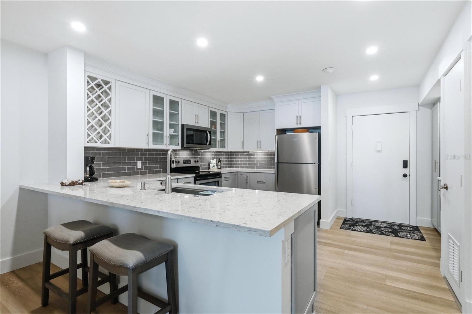 Image 14 of 47 For 2100 Benjamin Franklin Drive 205