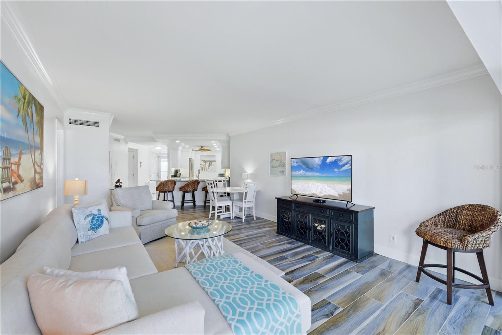 Image 10 of 55 For 2110 Benjamin Franklin Drive 104