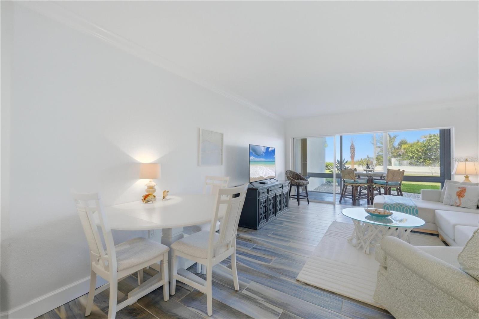 Image 14 of 55 For 2110 Benjamin Franklin Drive 104