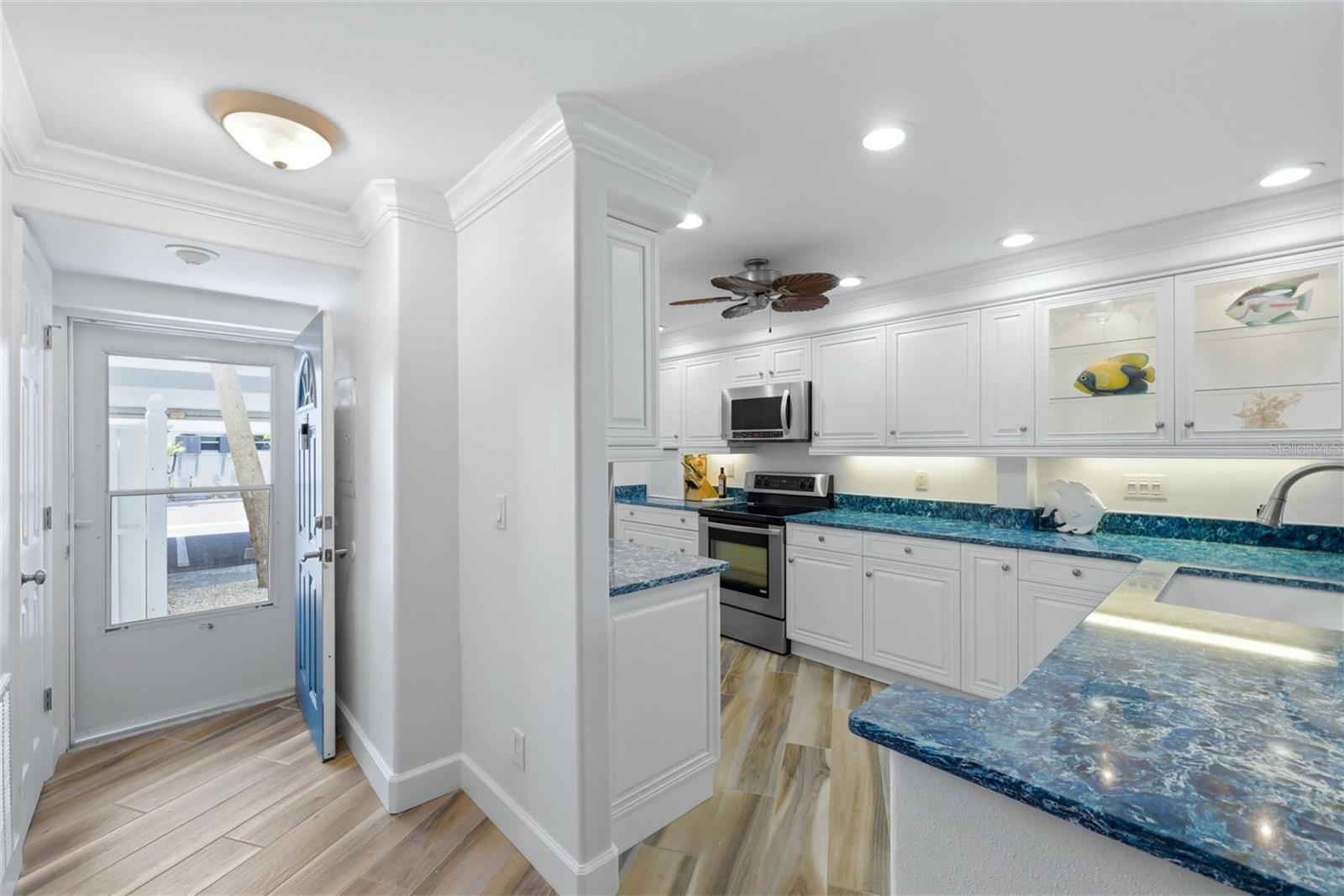 Image 18 of 55 For 2110 Benjamin Franklin Drive 104