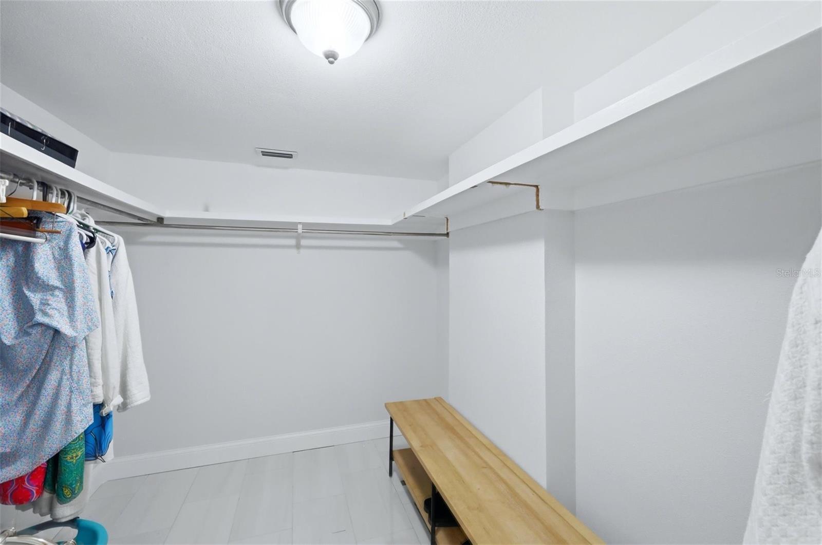 Image 25 of 55 For 2110 Benjamin Franklin Drive 104