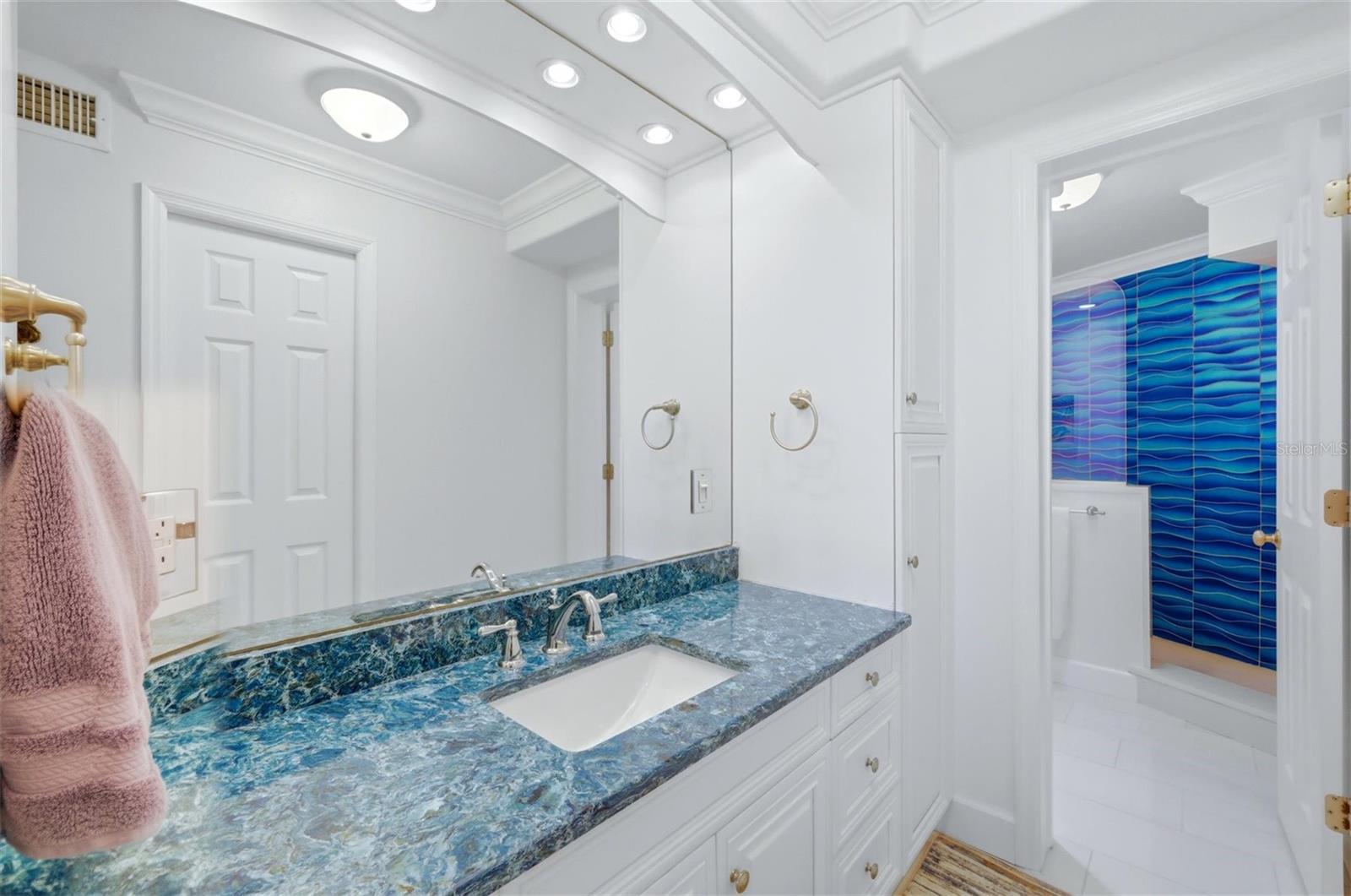 Image 26 of 55 For 2110 Benjamin Franklin Drive 104