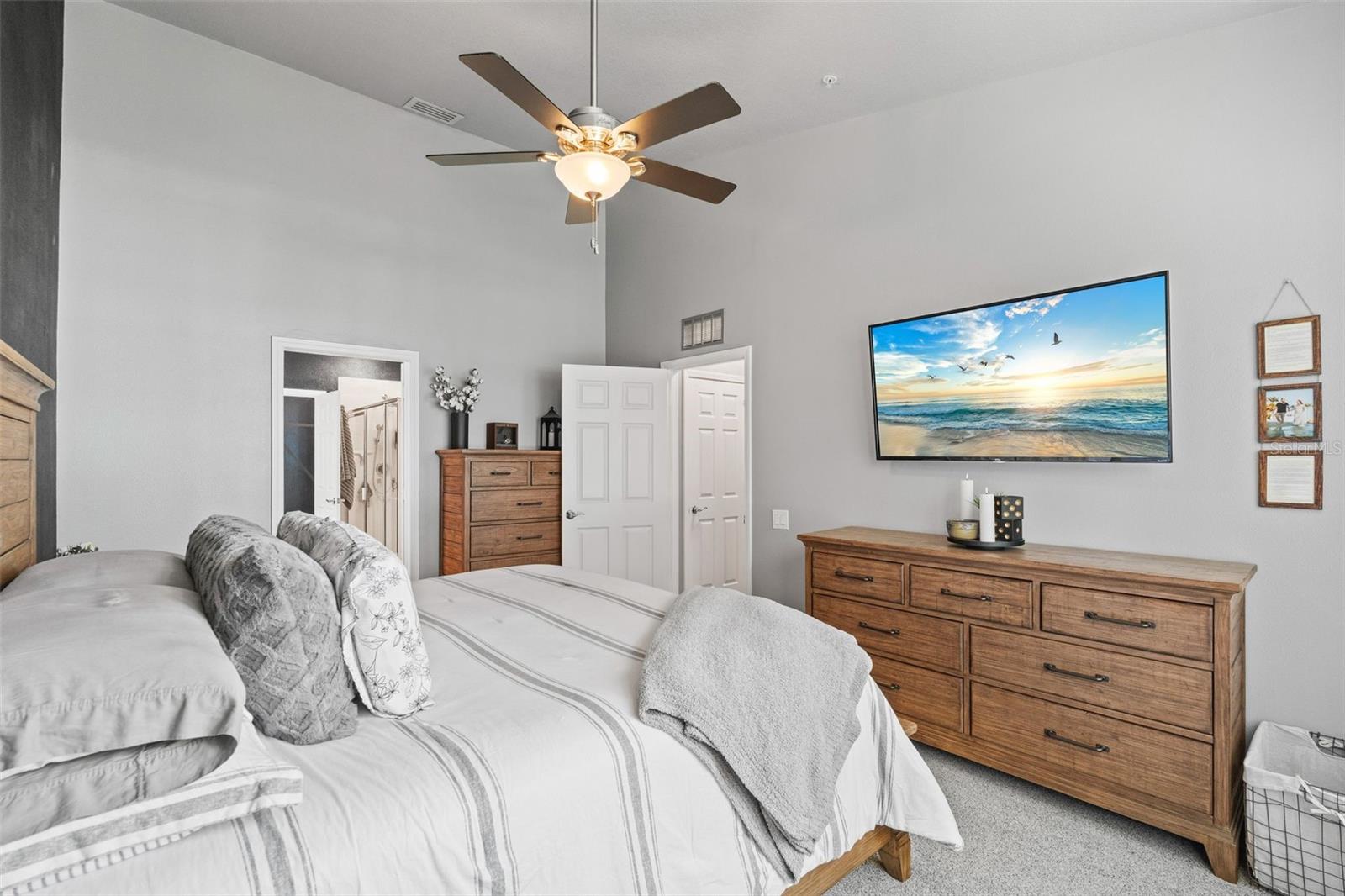 Image 21 of 52 For 2013 Santa Catalina Lane